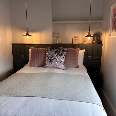 Rooms Above Sugar Boat هيلينسبورغ المظهر الخارجي الصورة