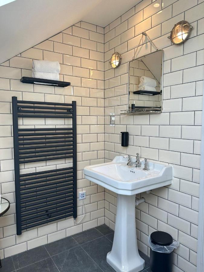 Rooms Above Sugar Boat هيلينسبورغ المظهر الخارجي الصورة