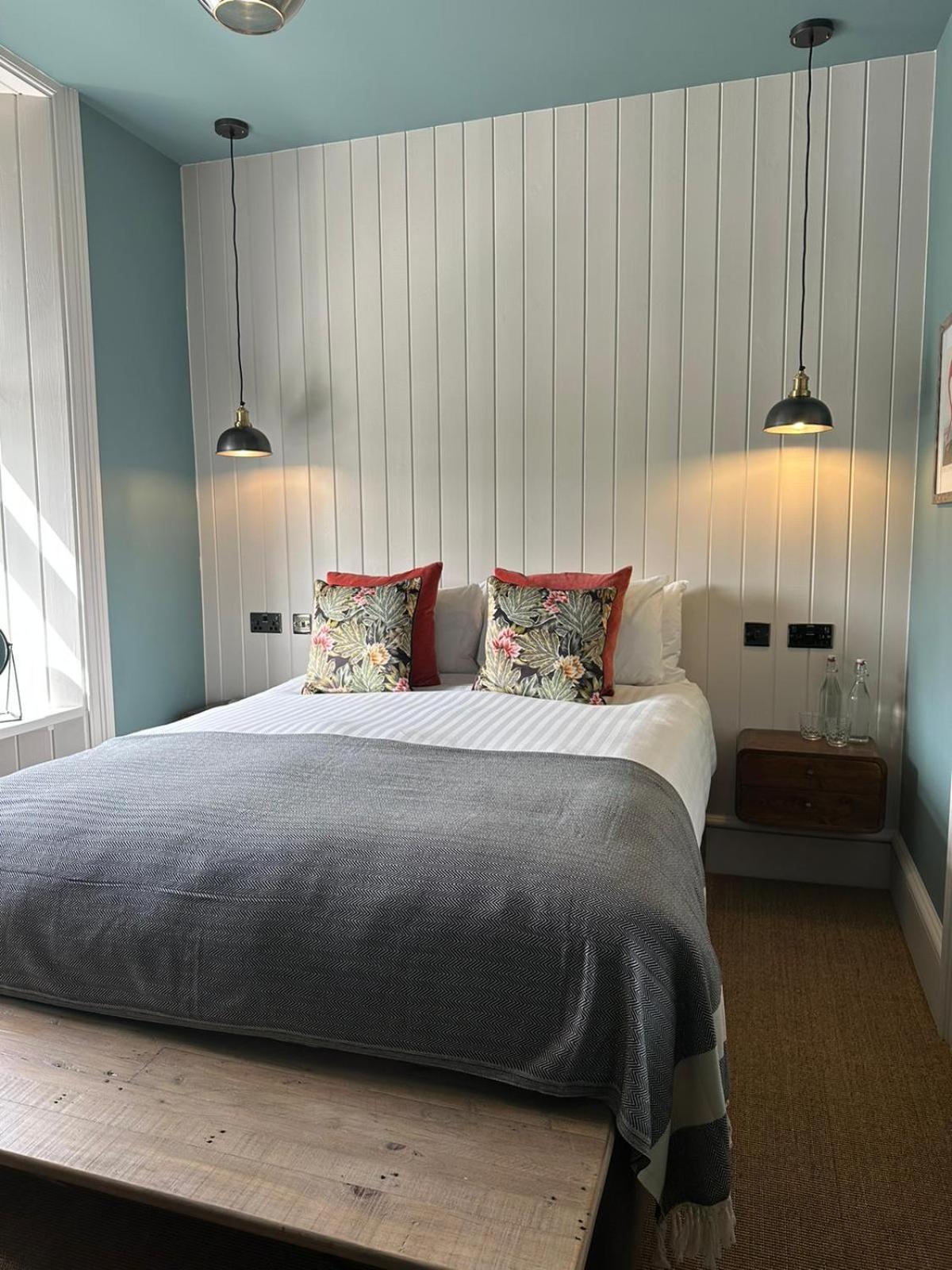 Rooms Above Sugar Boat هيلينسبورغ المظهر الخارجي الصورة